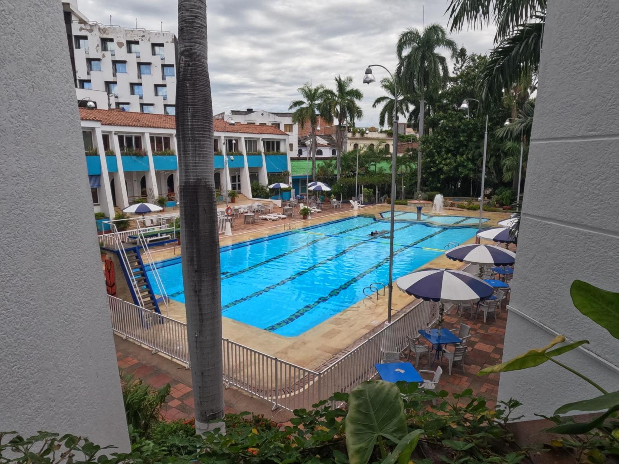 Hotel Bachue Girardot Luaran gambar