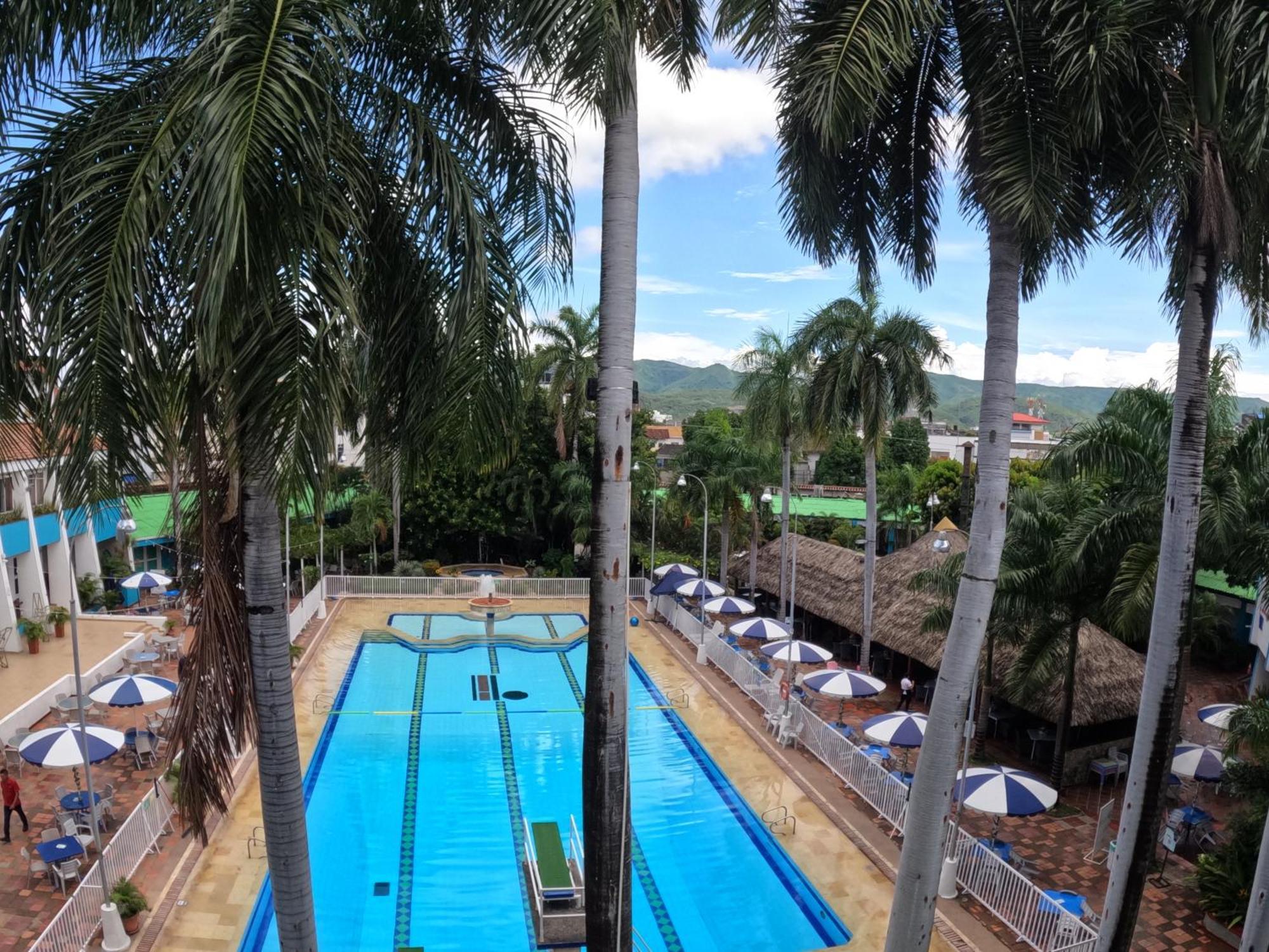 Hotel Bachue Girardot Luaran gambar