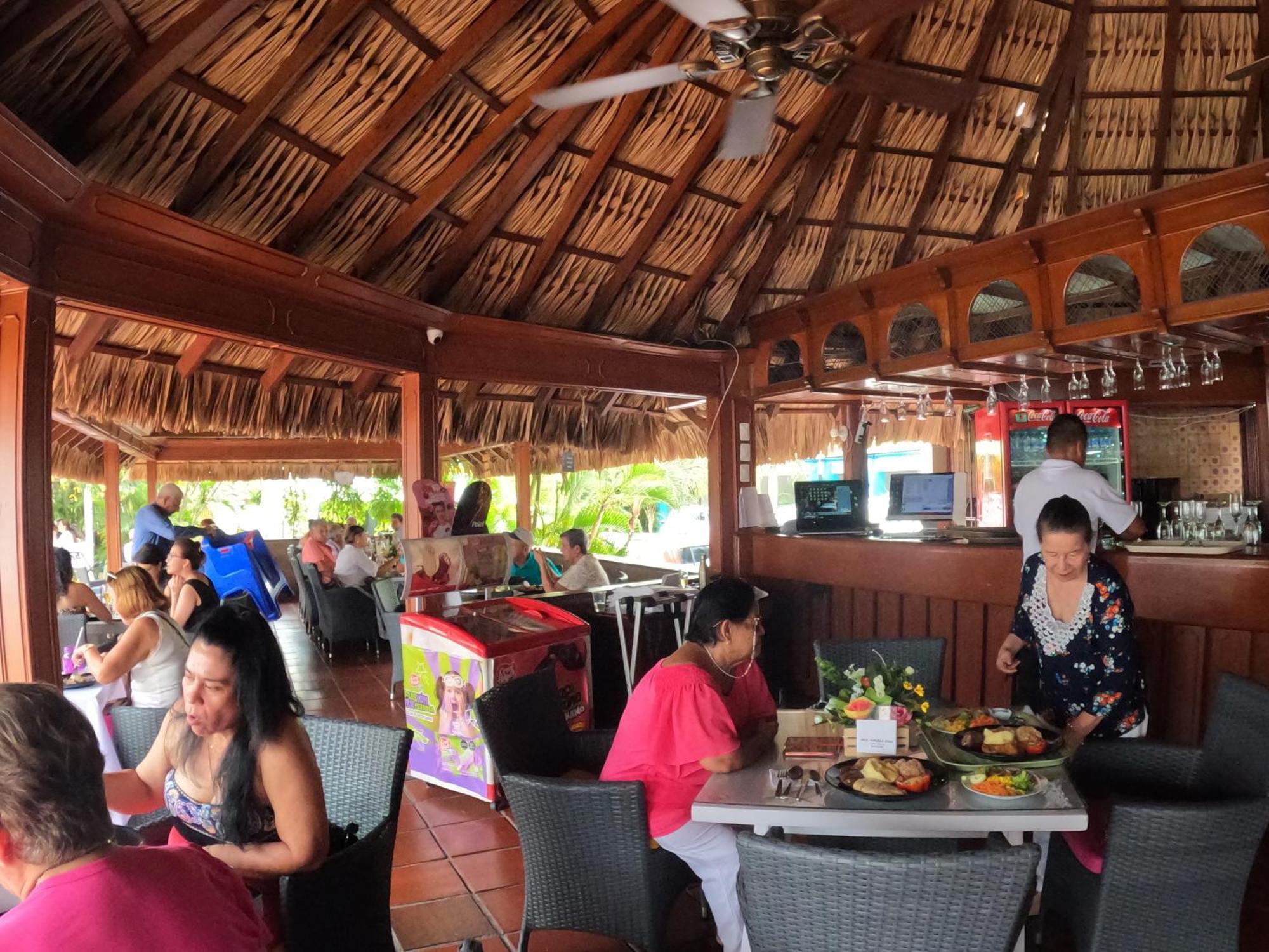 Hotel Bachue Girardot Luaran gambar